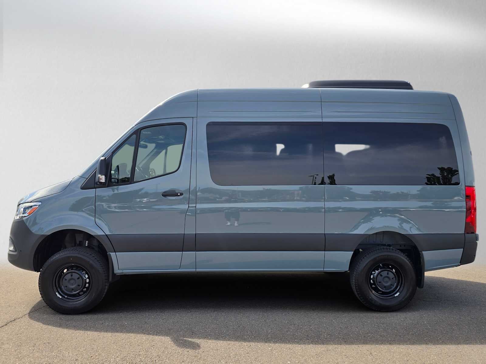 2026 Mercedes-Benz Sprinter Passenger Van 2500 Standard Roof I4 Diesel HO 144 AWD