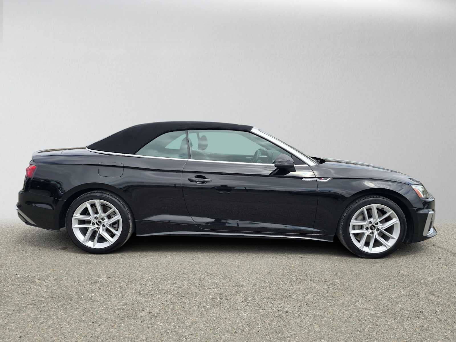 2023 Audi A5 Cabriolet S line Premium