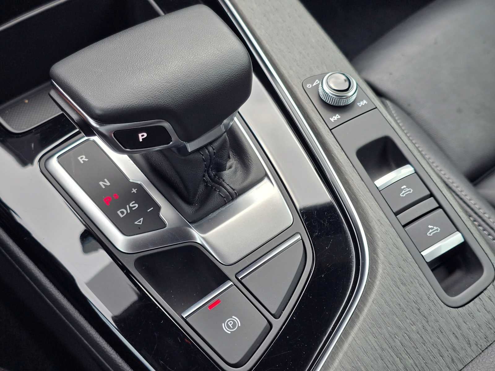 2023 Audi A5 Cabriolet S line Premium