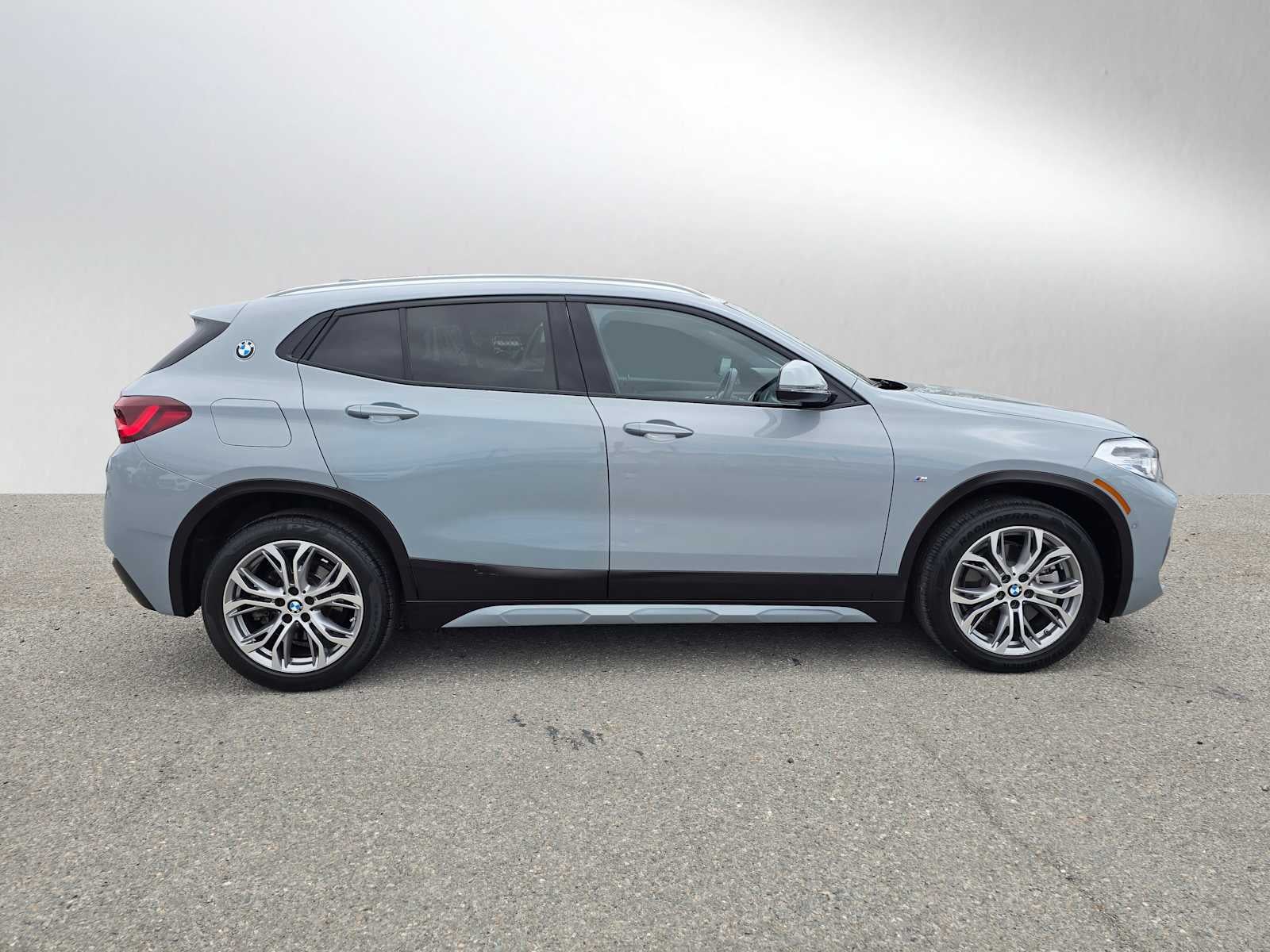 2022 BMW X2 xDrive28i xDrive28i