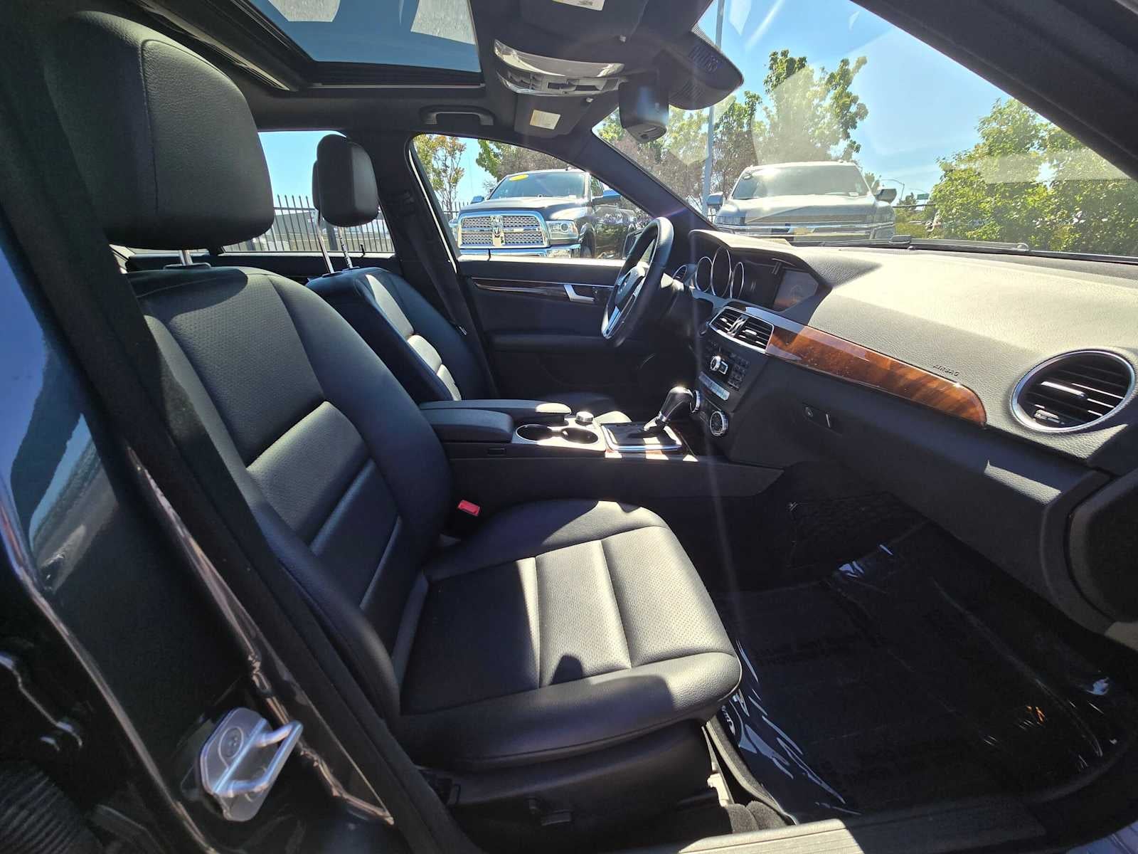 2014 Mercedes-Benz C 250 4dr Sdn RWD