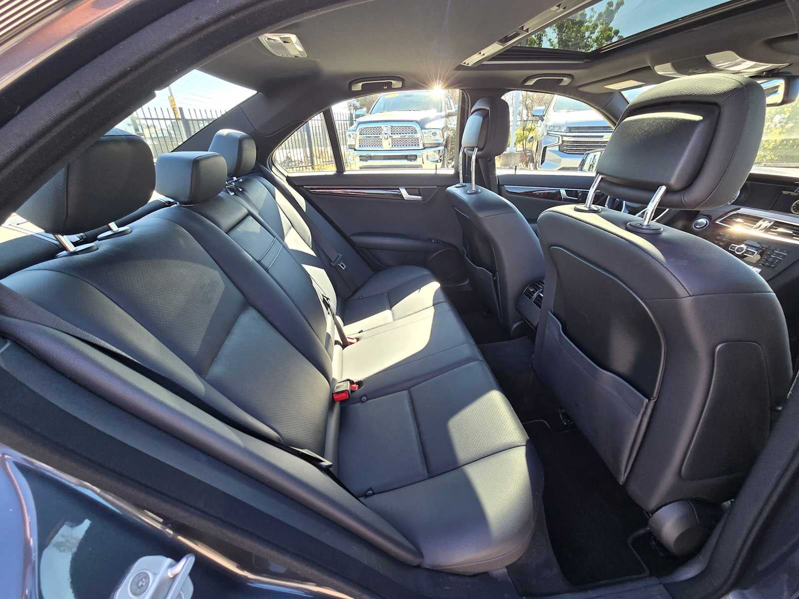 2014 Mercedes-Benz C 250 4dr Sdn RWD