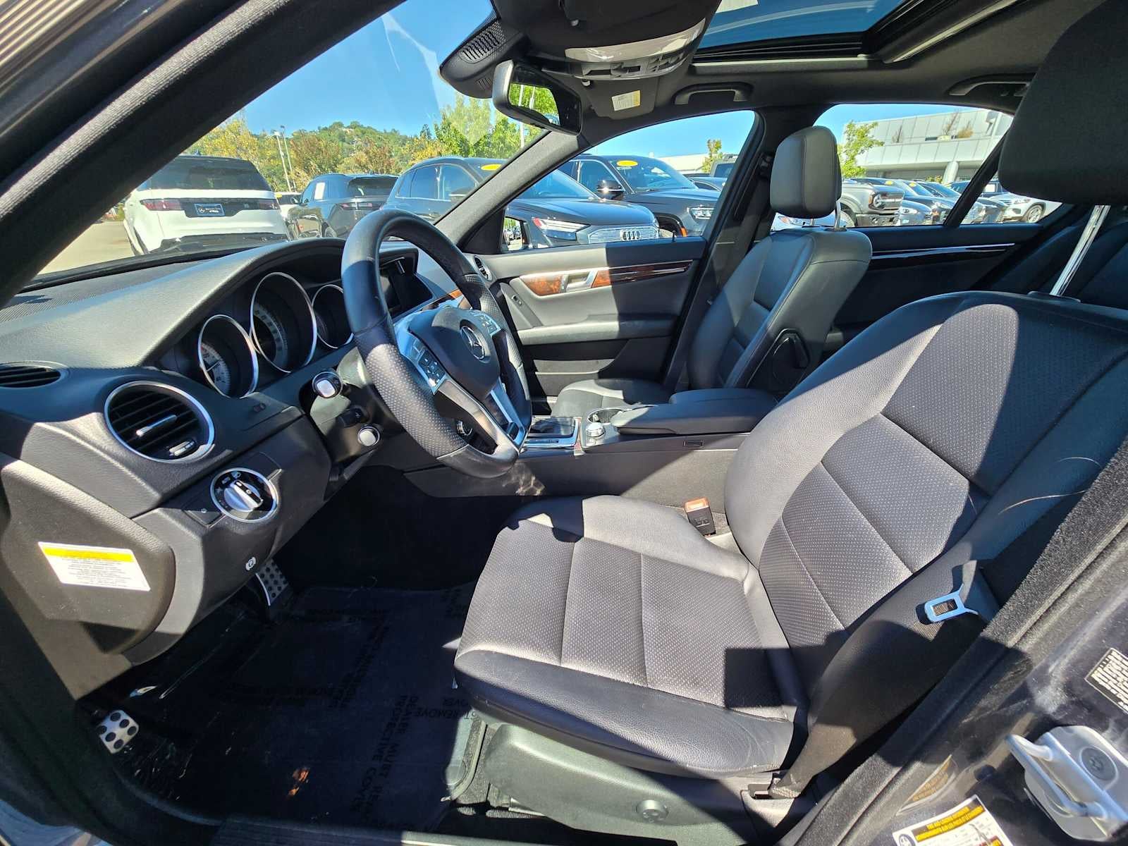 2014 Mercedes-Benz C 250 4dr Sdn RWD
