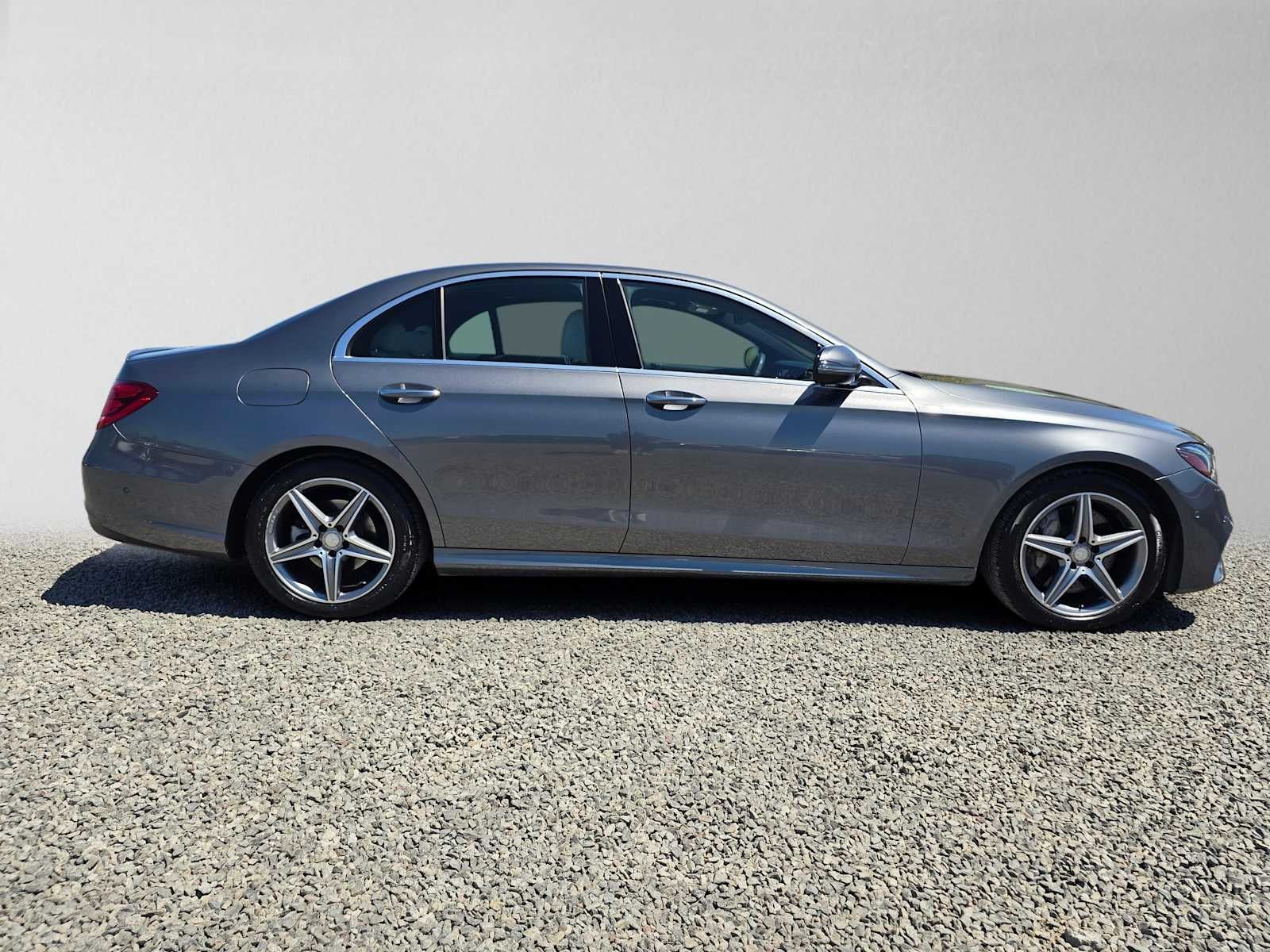 2017 Mercedes-Benz E 300 RWD Sedan