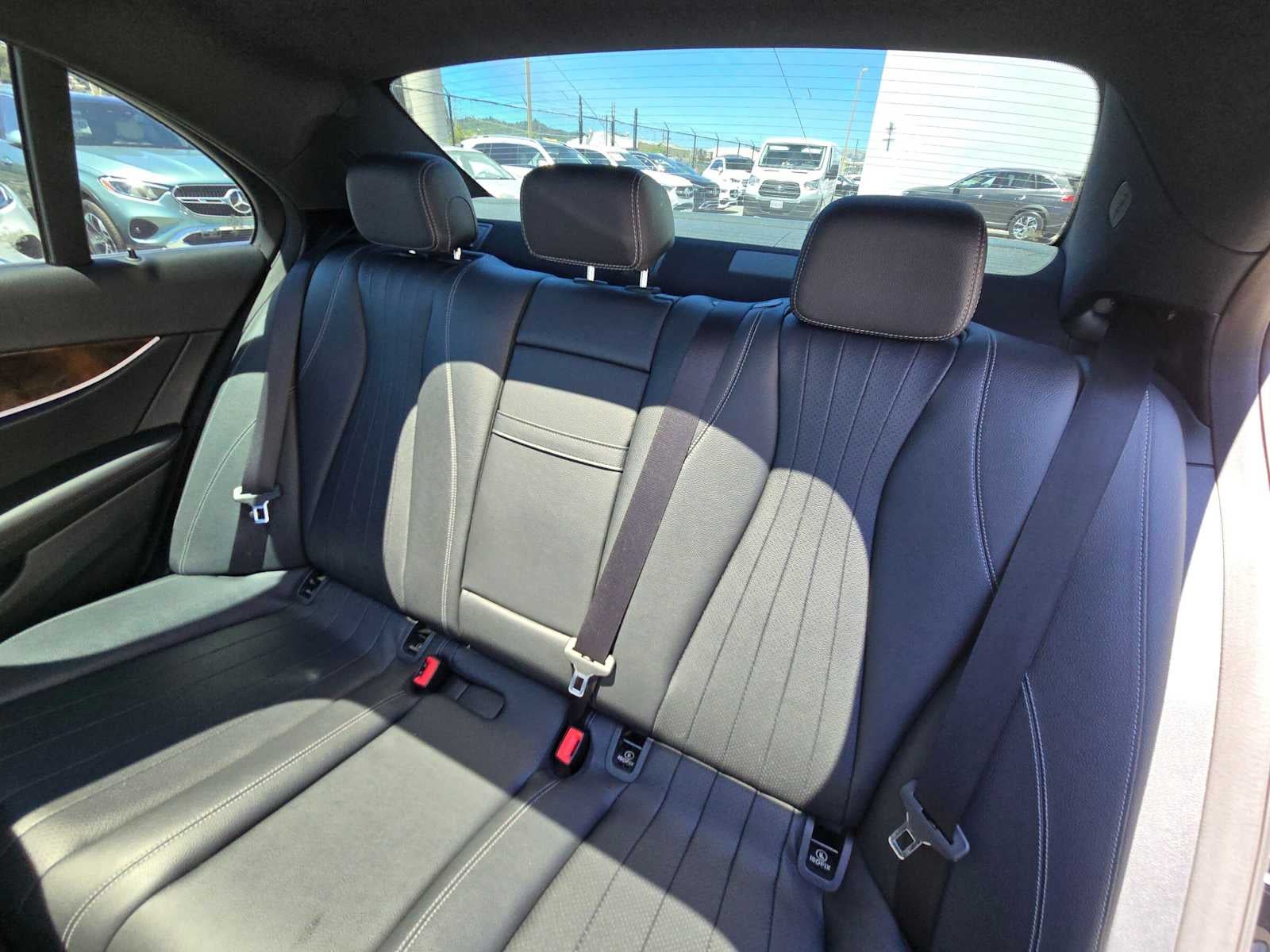 2019 Mercedes-Benz E 300 RWD Sedan