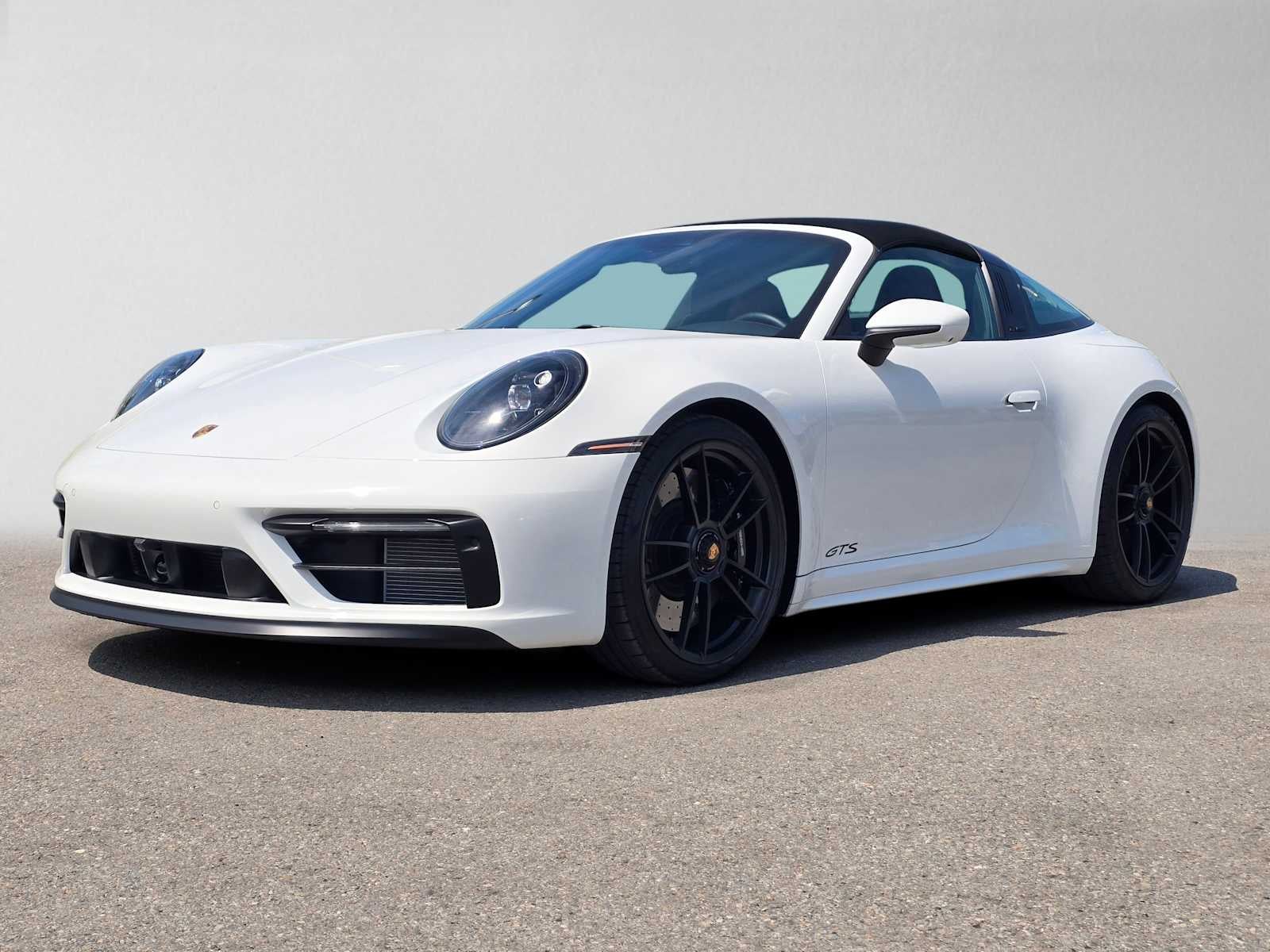 2024 Porsche 911 4 GTS