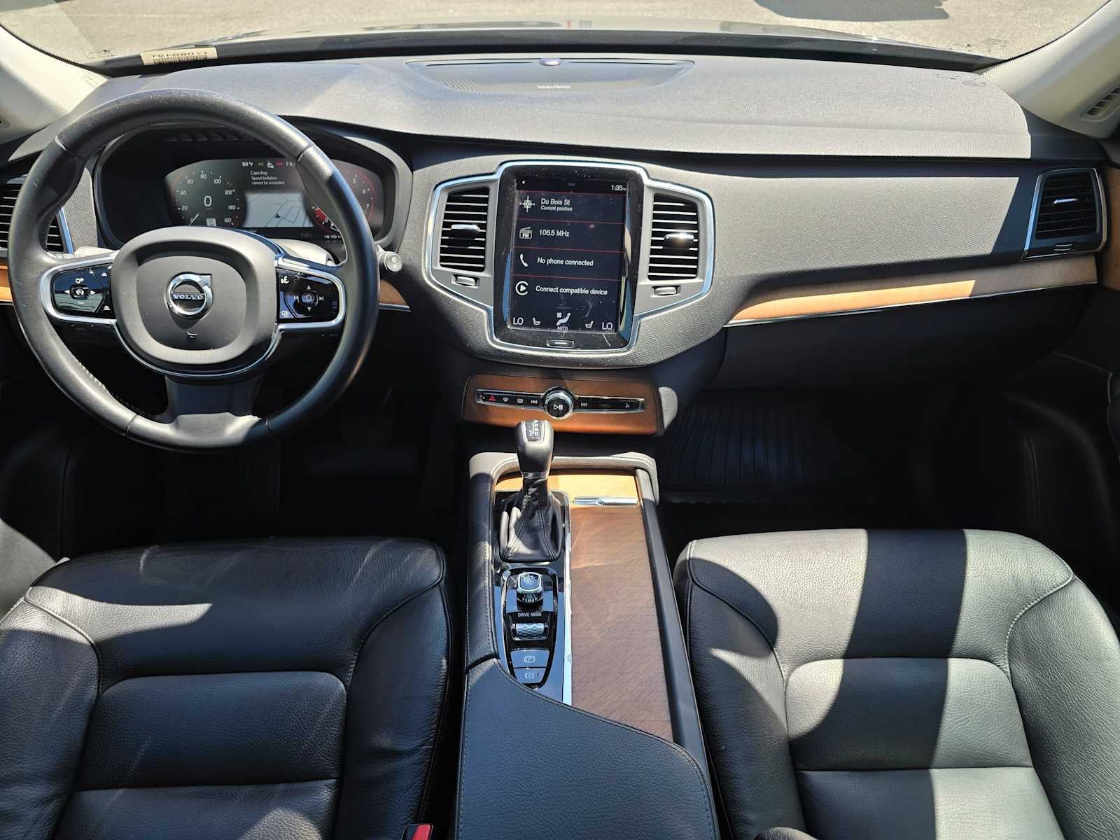 2021 Volvo XC90 Momentum