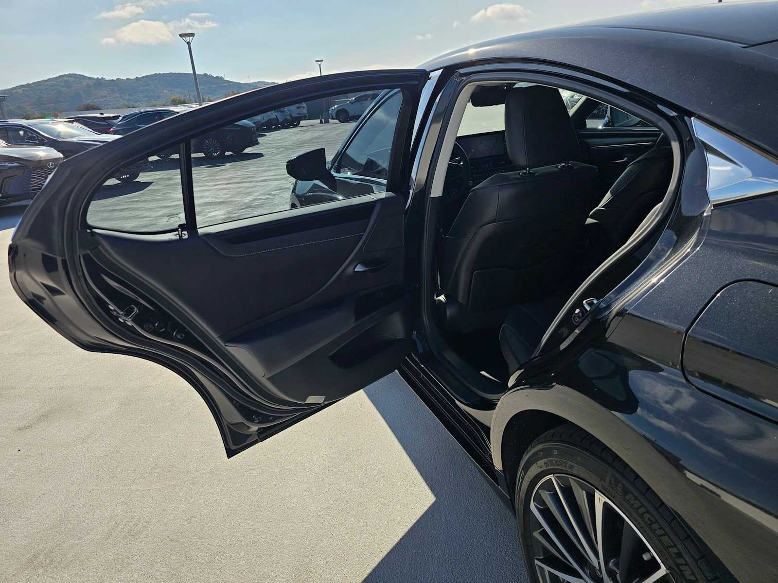 2022 Lexus ES 300h ES 300h