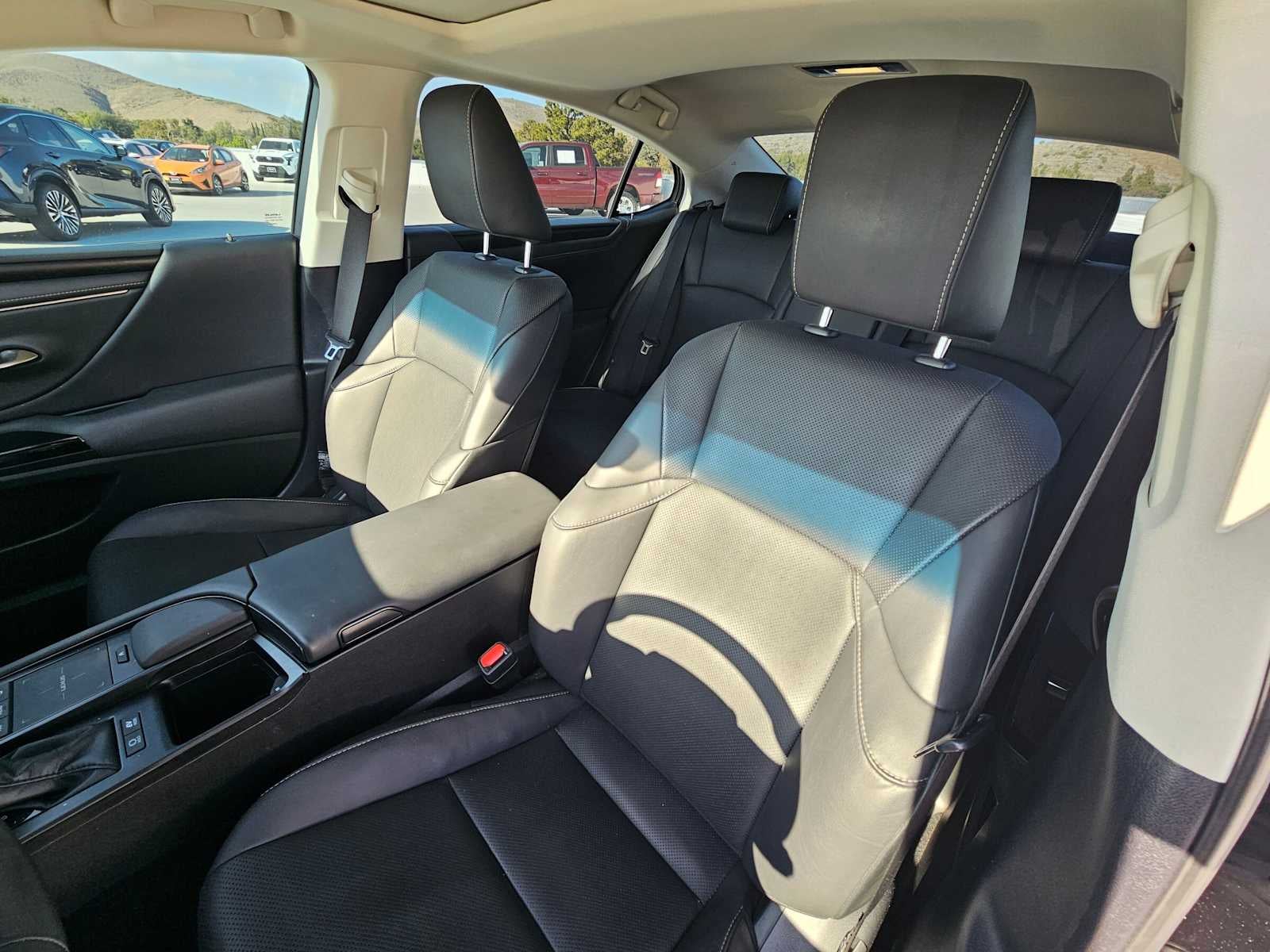 2022 Lexus ES 300h ES 300h