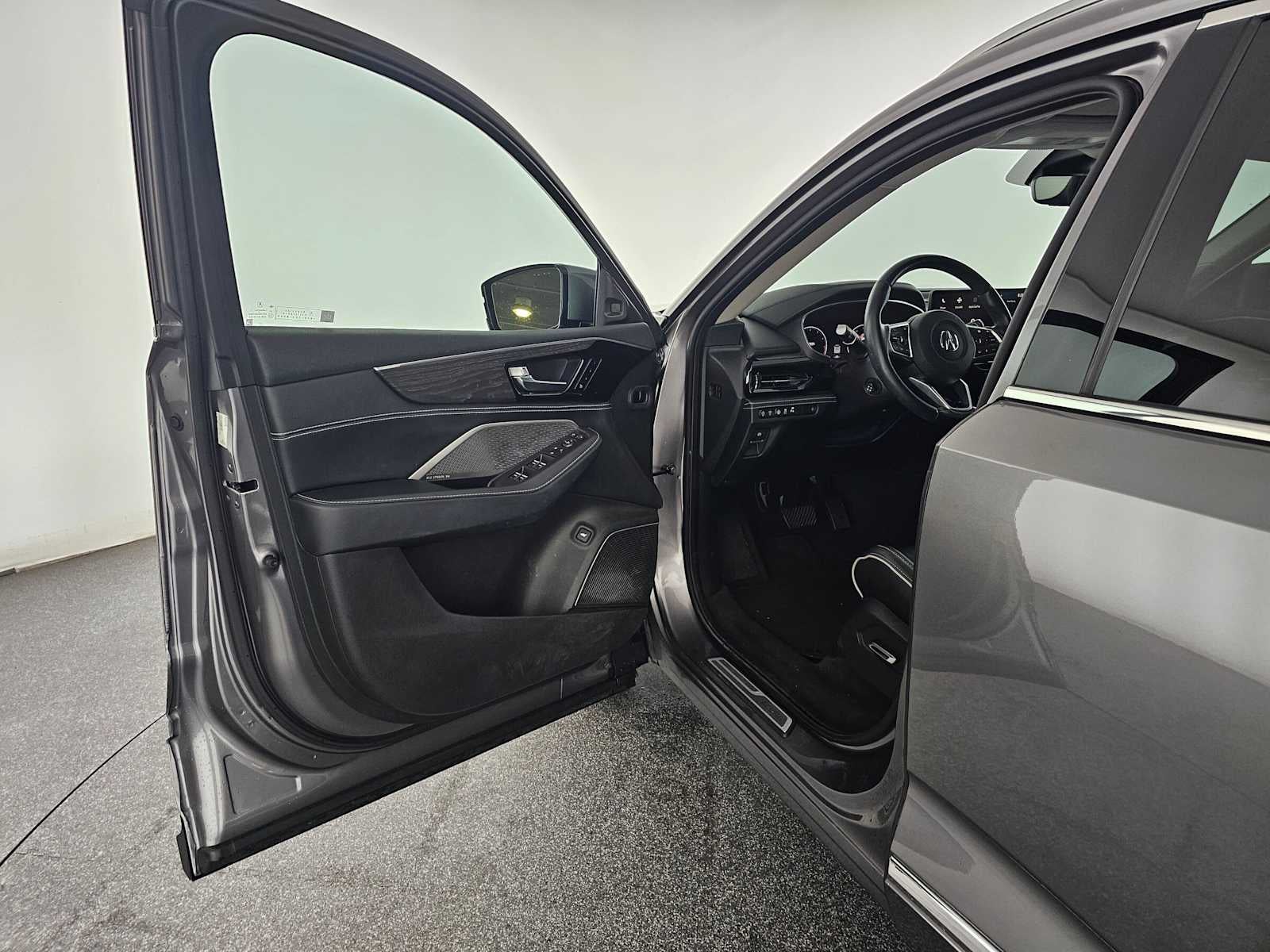 2023 Acura MDX w/Advance Package