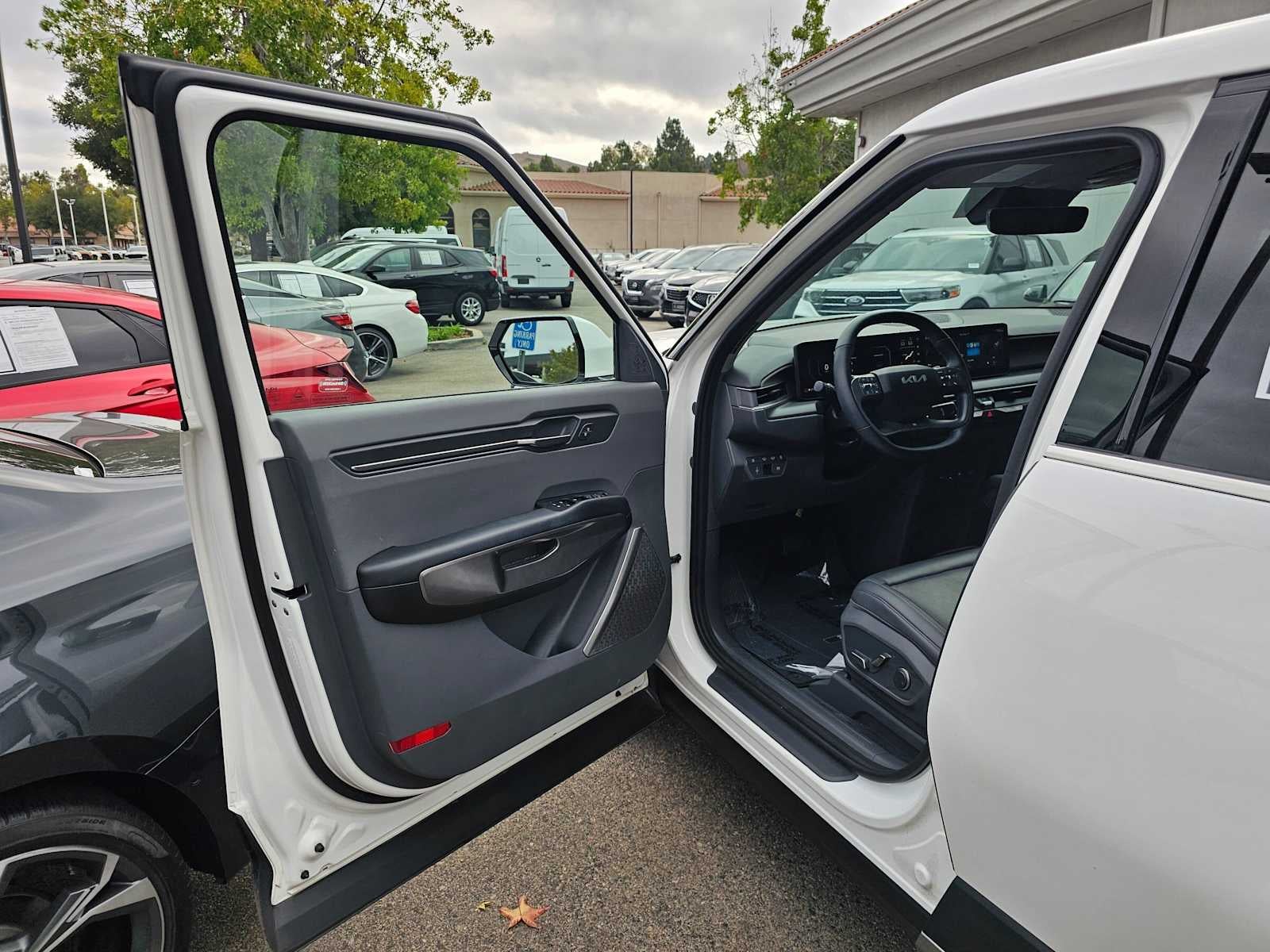 2024 Kia EV9 Light Long Range