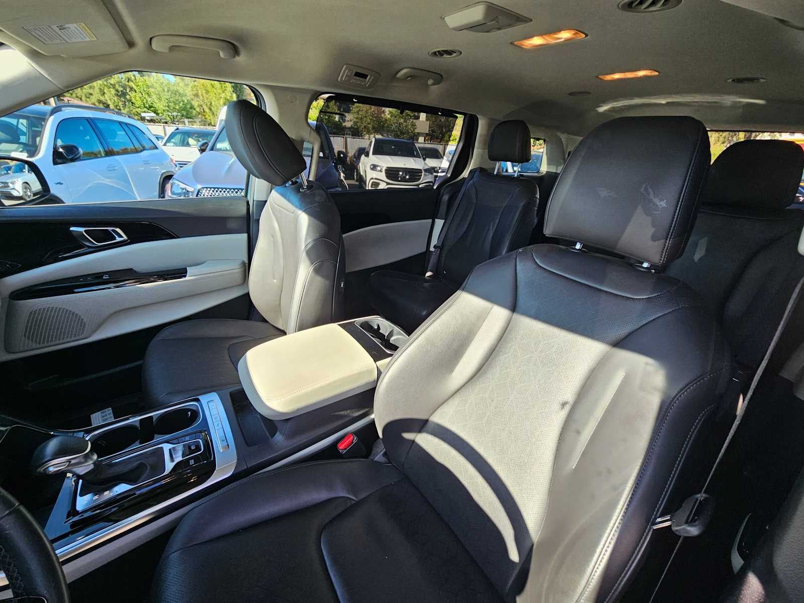 2024 Kia Carnival EX