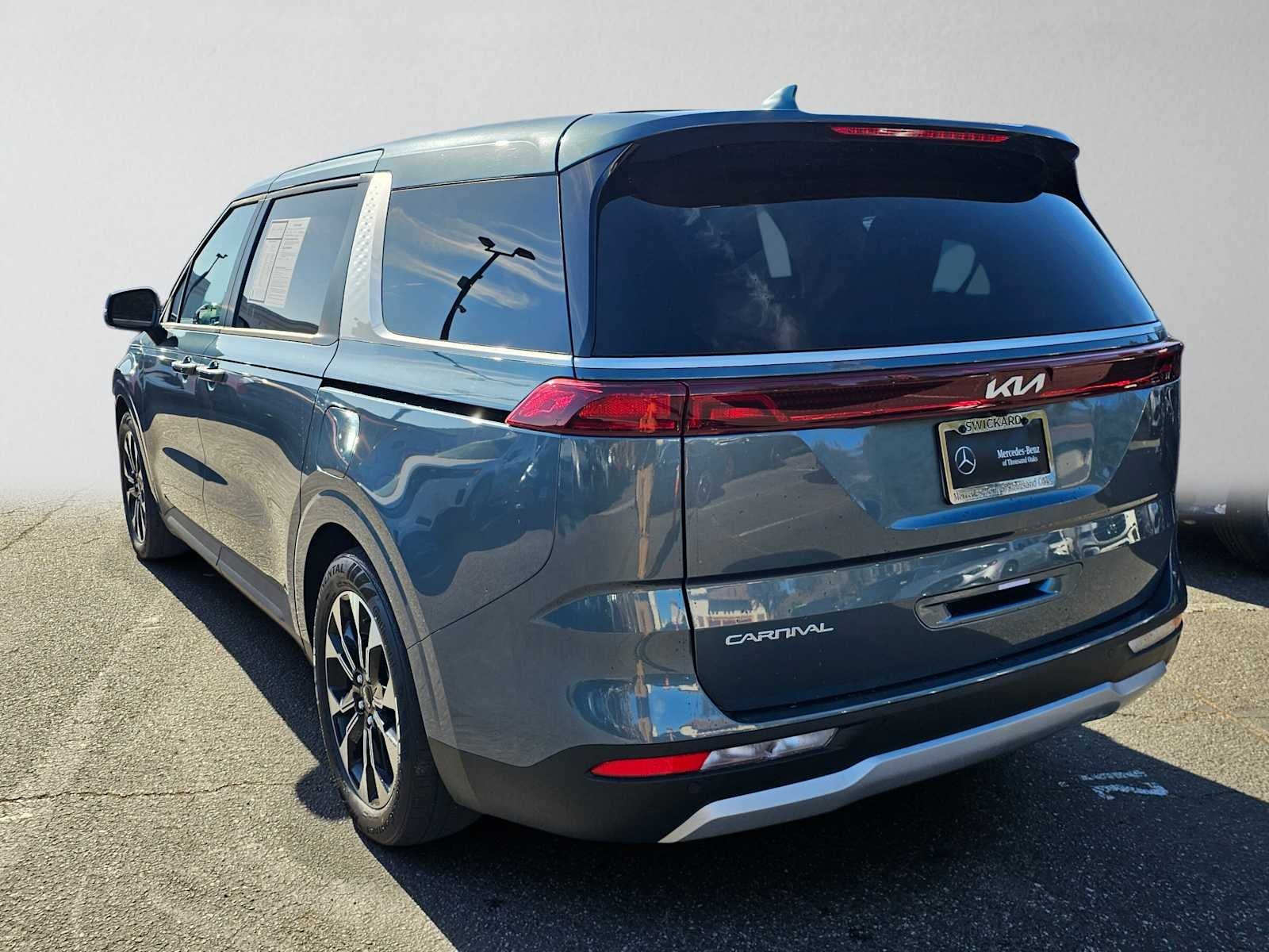 2024 Kia Carnival EX