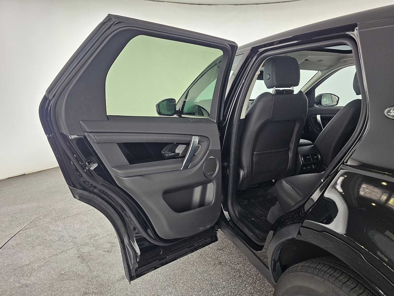 2025 Land Rover Discovery Sport S