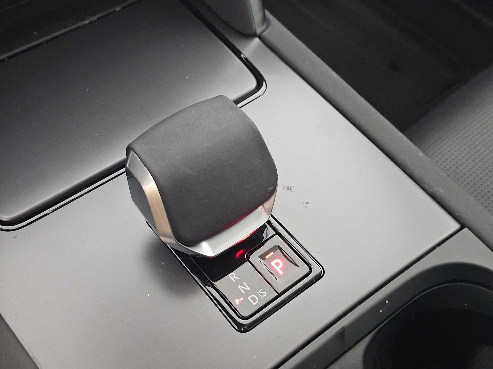 2025 Land Rover Discovery Sport S
