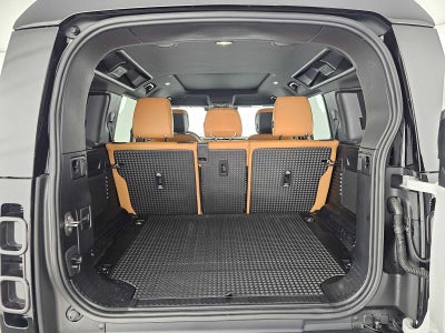 2024 Land Rover Defender SE