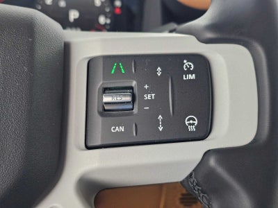 2024 Land Rover Defender SE