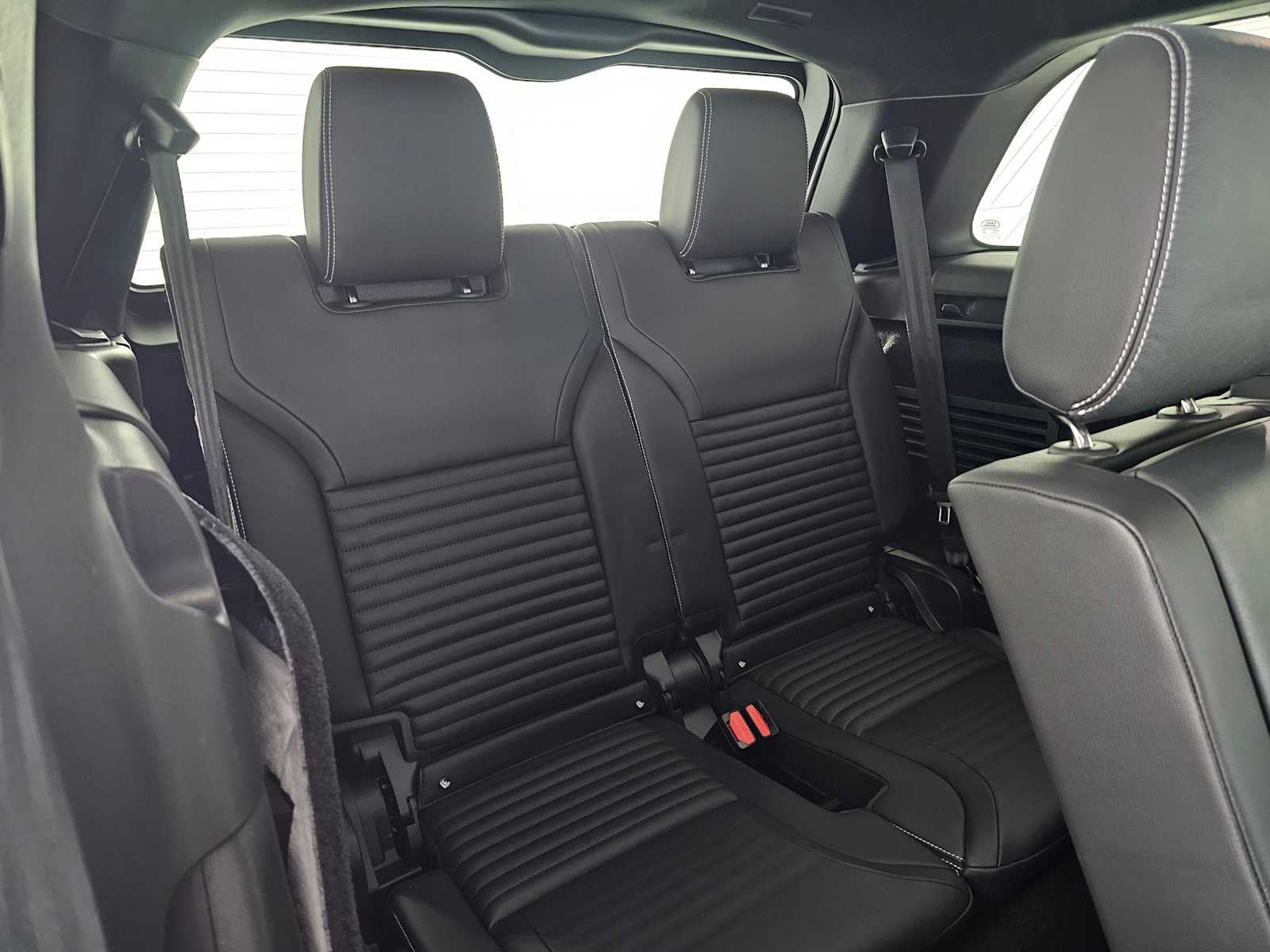 2025 Land Rover Discovery S