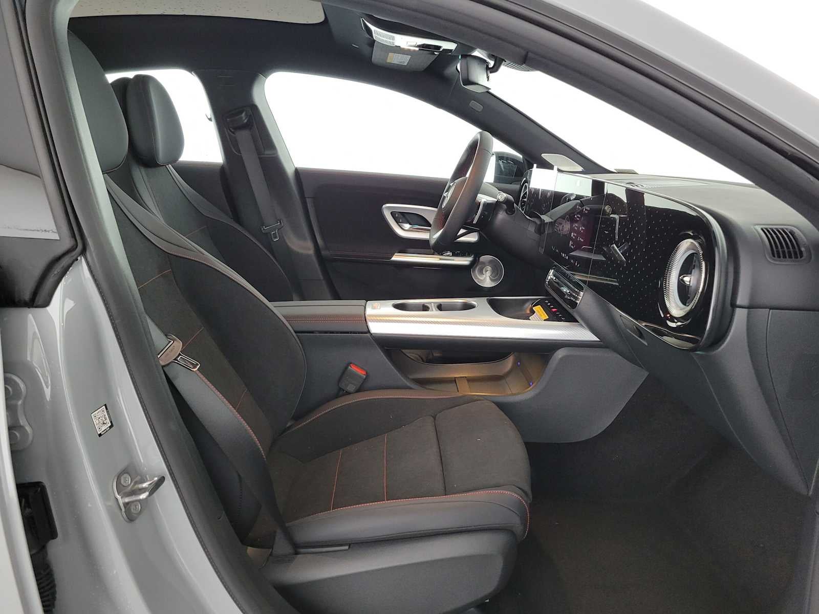 2027 Mercedes-Benz CLA 220 Hybrid FWD