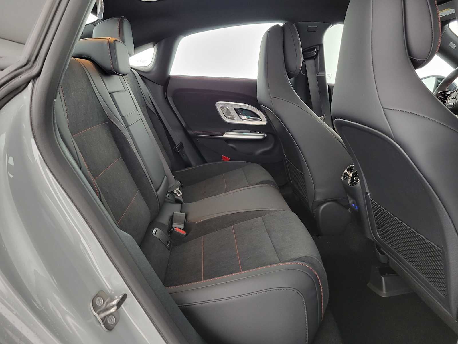 2027 Mercedes-Benz CLA 220 Hybrid FWD