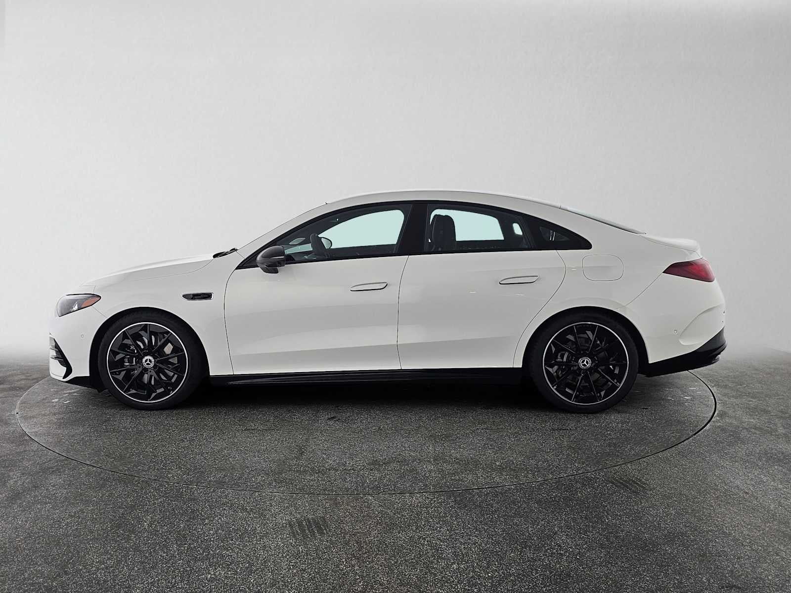 2027 Mercedes-Benz CLA 220 Hybrid FWD