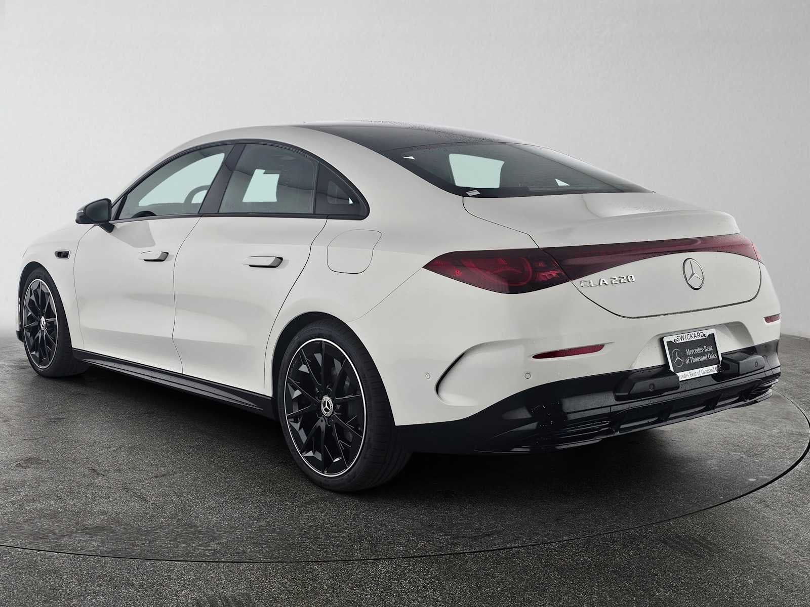 2027 Mercedes-Benz CLA 220 Hybrid FWD