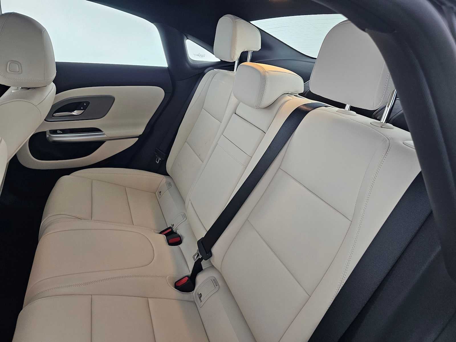 2027 Mercedes-Benz CLA 220 Hybrid FWD