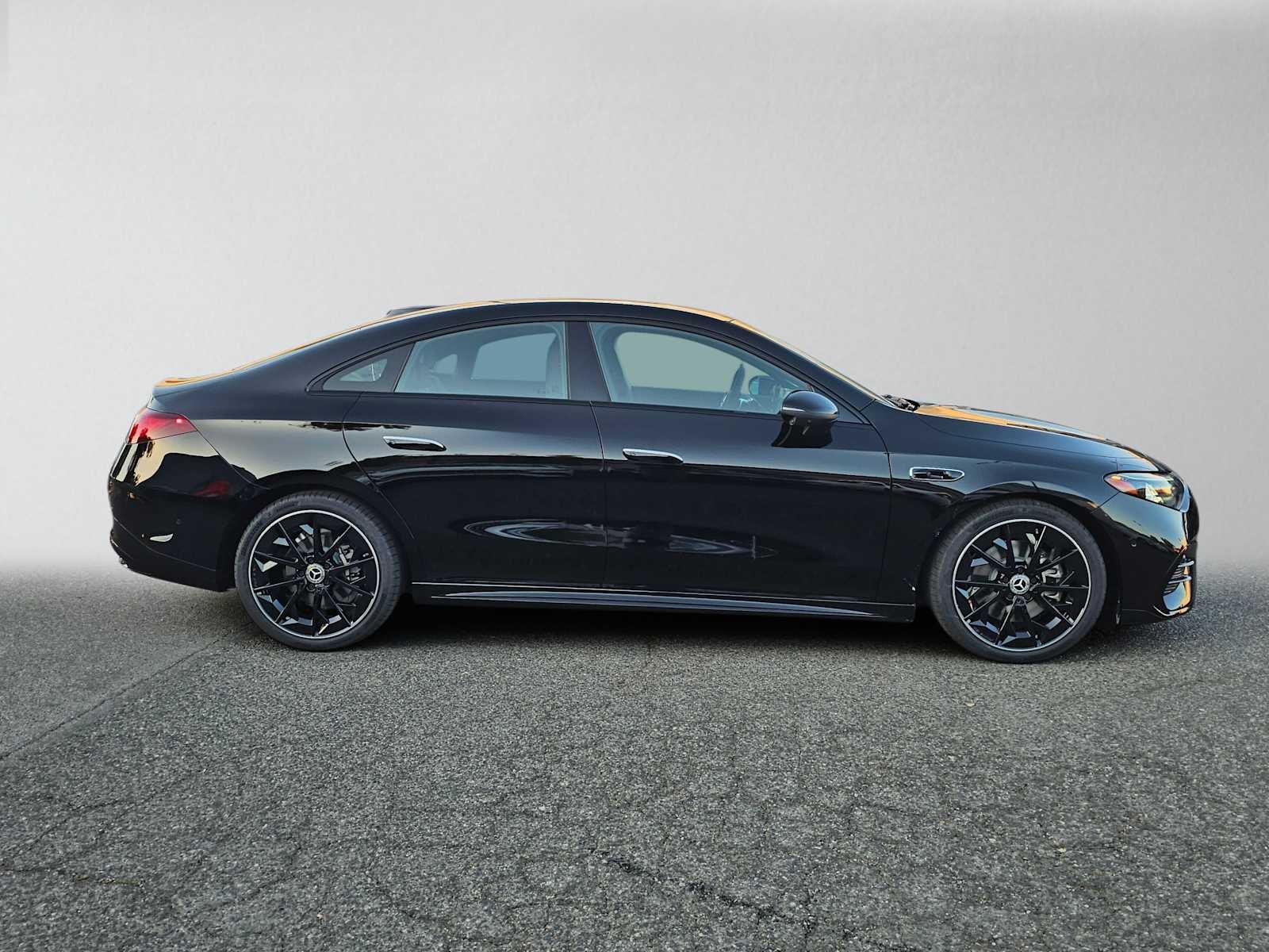 2027 Mercedes-Benz CLA 220 Hybrid FWD