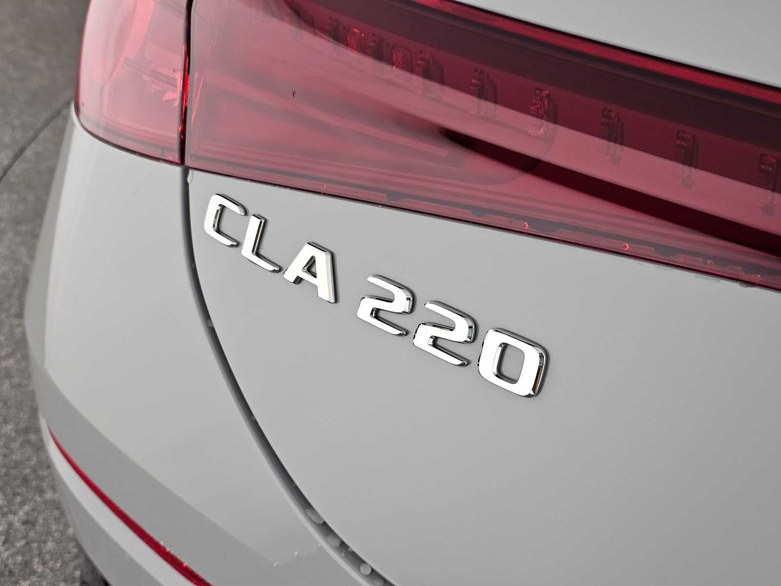 2027 Mercedes-Benz CLA 220 Hybrid FWD