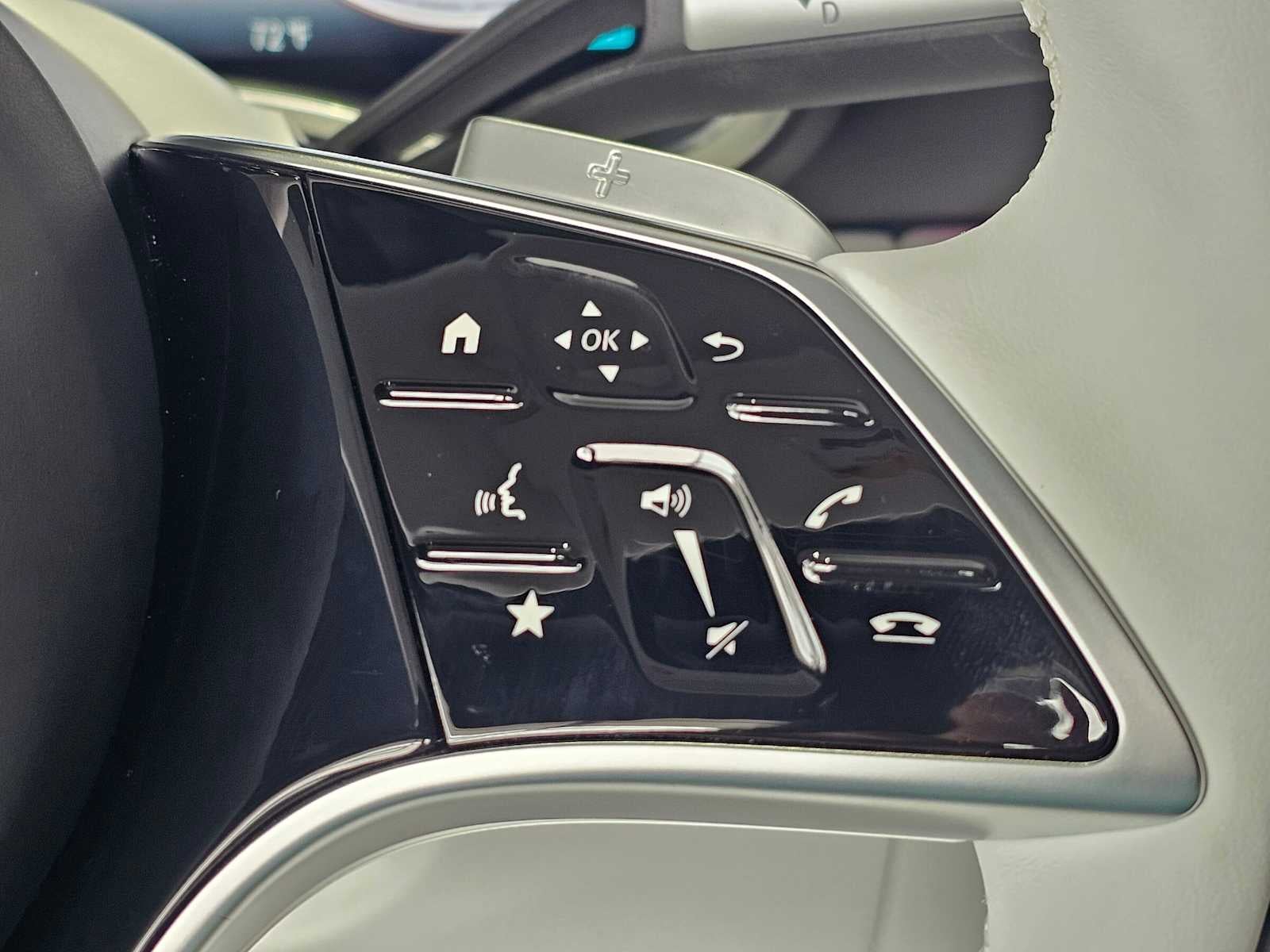 2026 Mercedes-Benz Maybach SL 680 Roadster