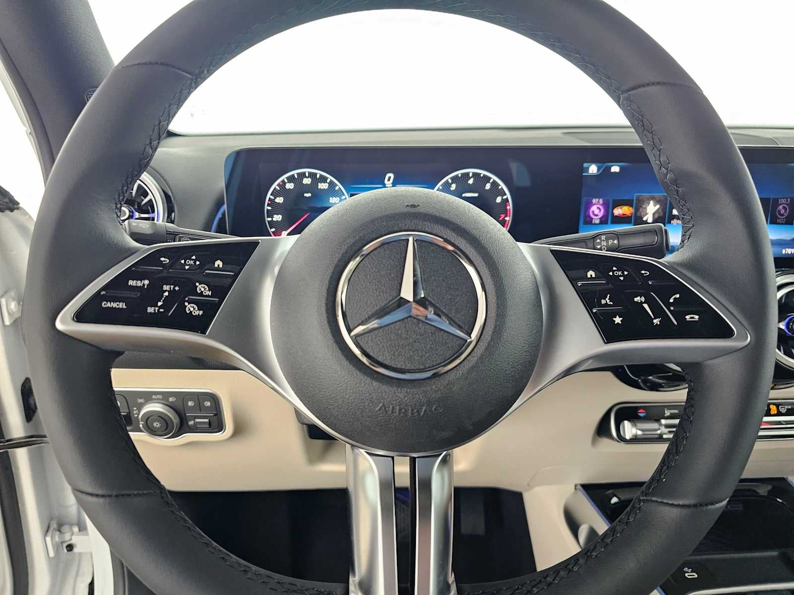 2026 Mercedes-Benz GLB 250 SUV