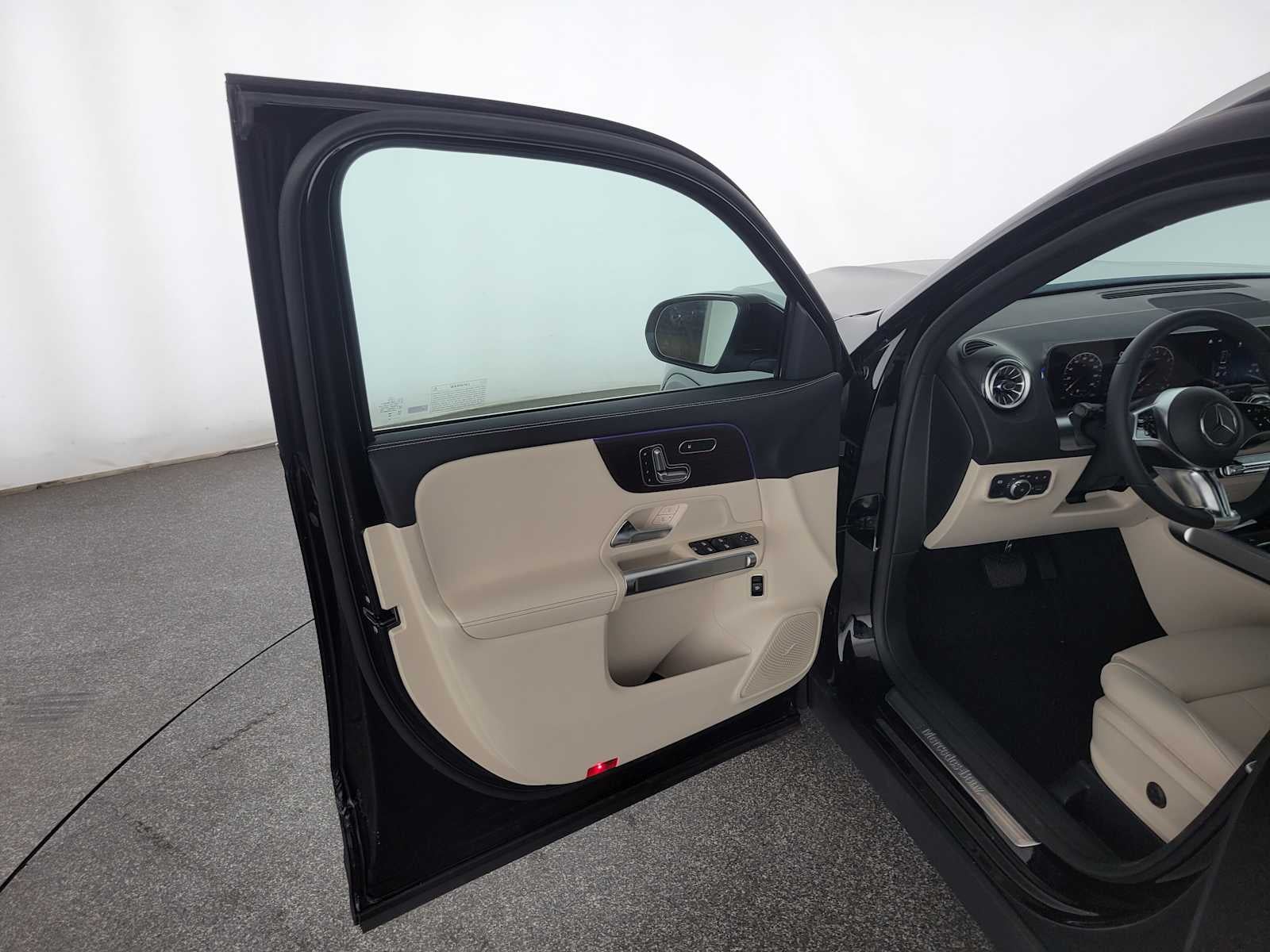 2026 Mercedes-Benz GLB 250 SUV