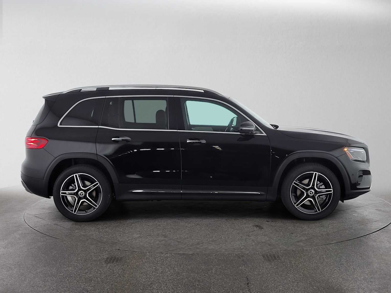 2026 Mercedes-Benz GLB 250 SUV