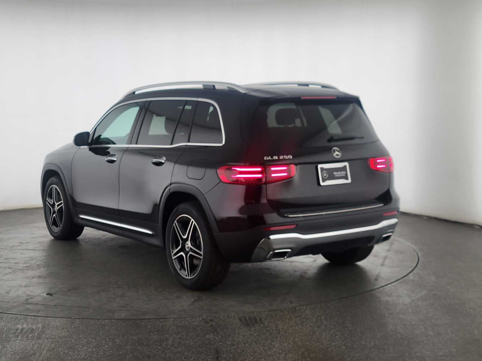 2026 Mercedes-Benz GLB 250 SUV