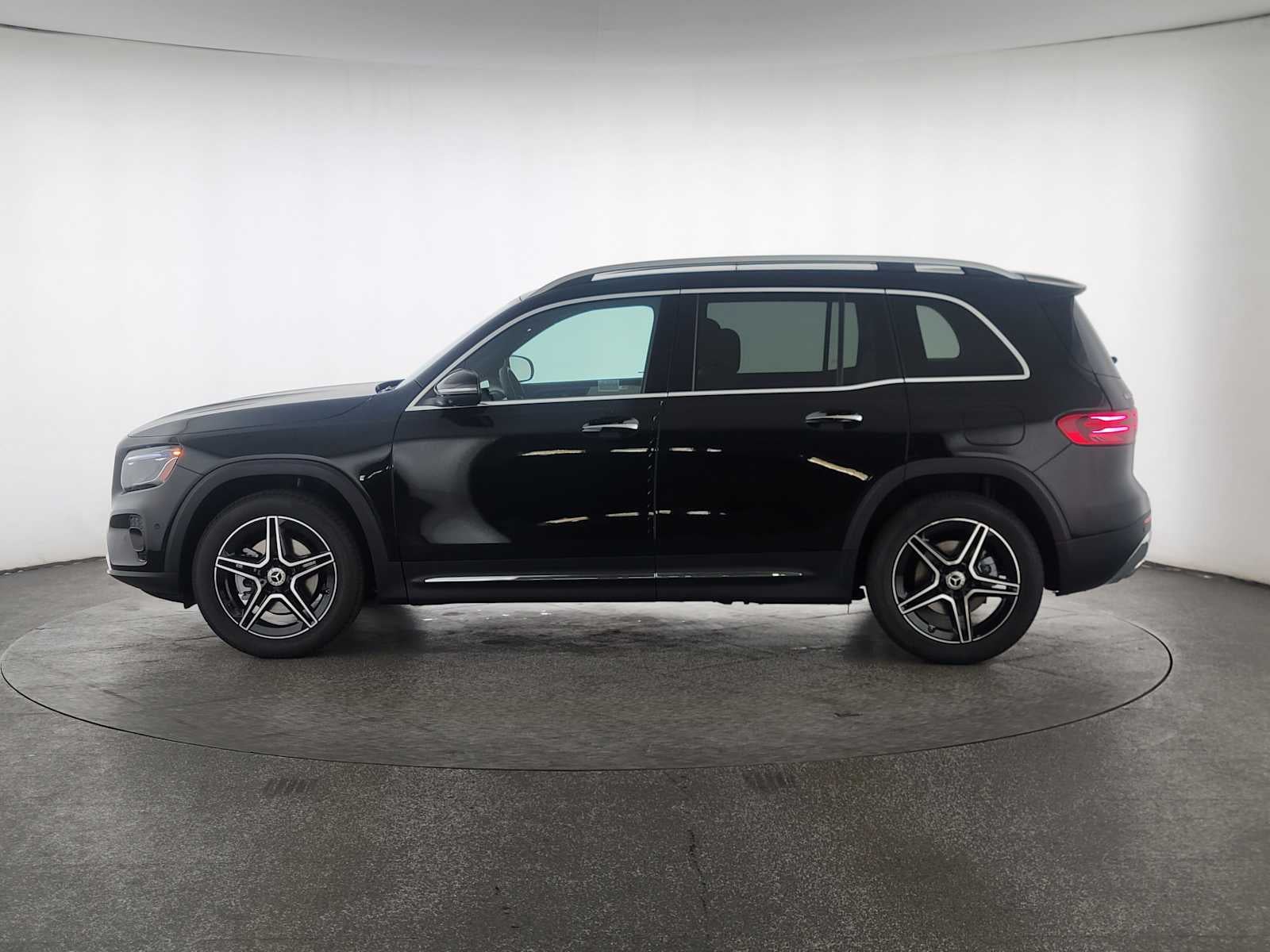 2026 Mercedes-Benz GLB 250 SUV