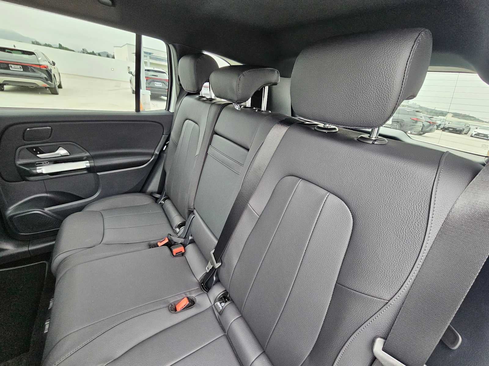 2026 Mercedes-Benz GLB 250 SUV