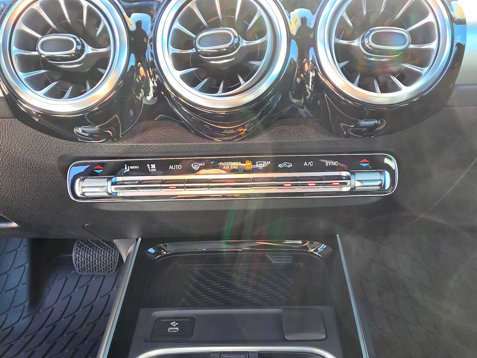 2026 Mercedes-Benz GLB 250 SUV