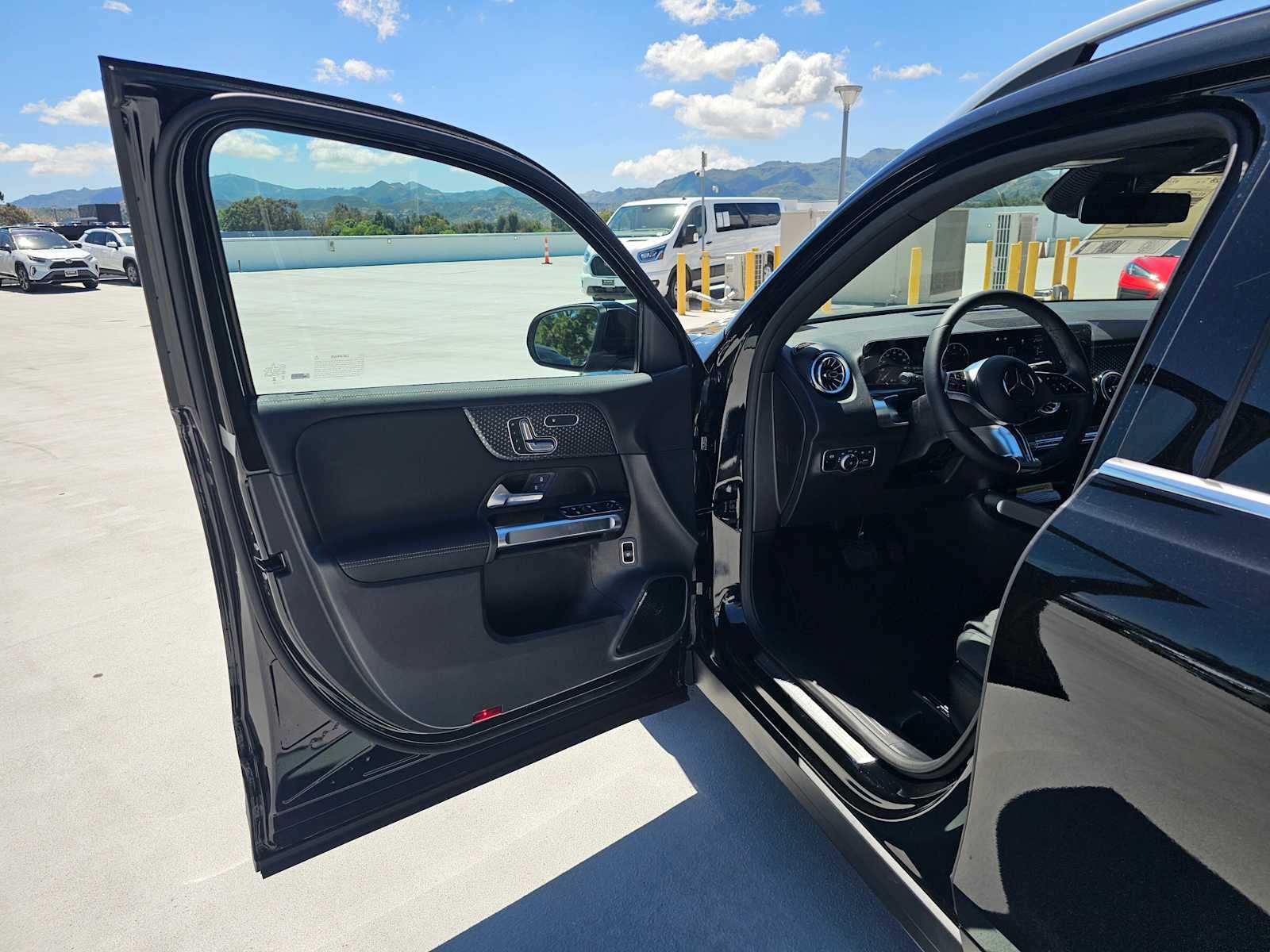 2026 Mercedes-Benz GLB 250 SUV