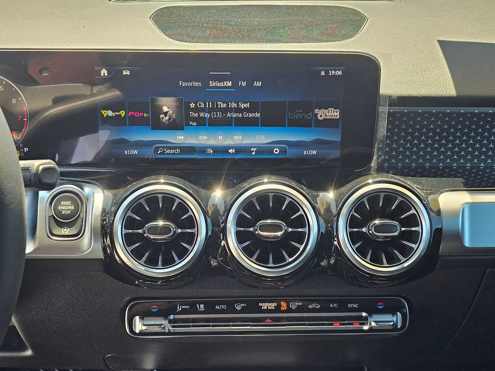 2026 Mercedes-Benz GLB 250 SUV