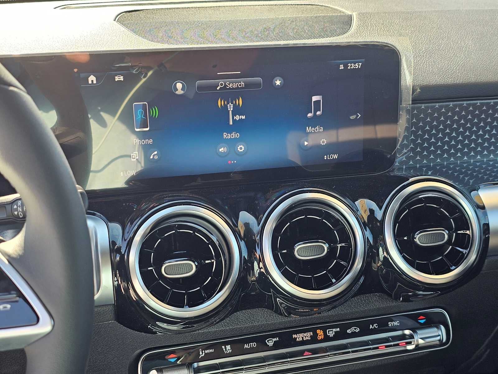 2026 Mercedes-Benz GLB 250 SUV