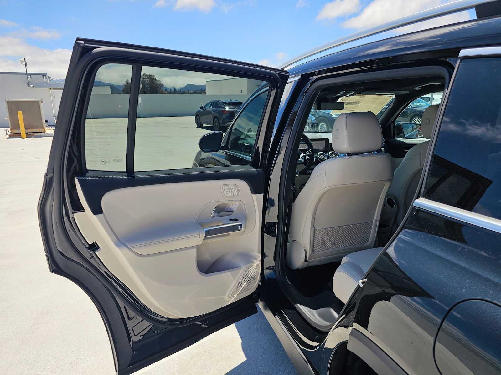 2026 Mercedes-Benz GLB 250 SUV