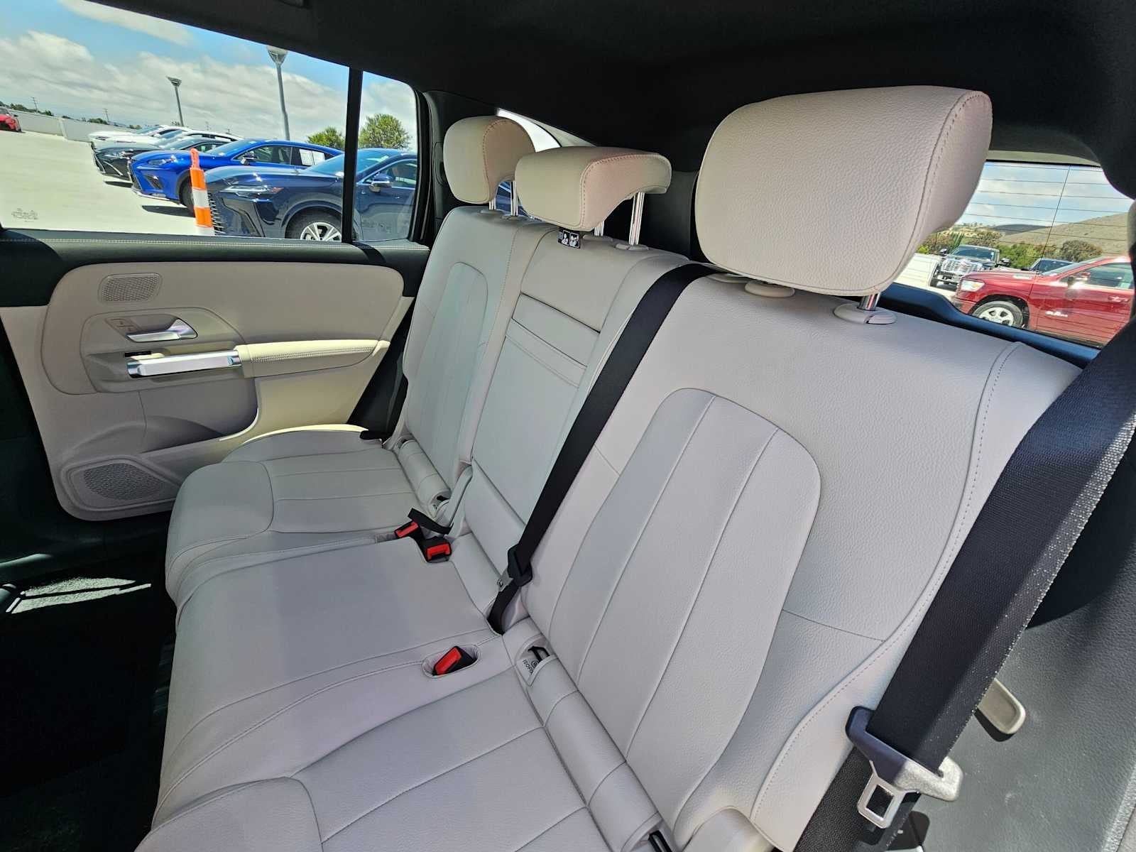 2026 Mercedes-Benz GLB 250 SUV