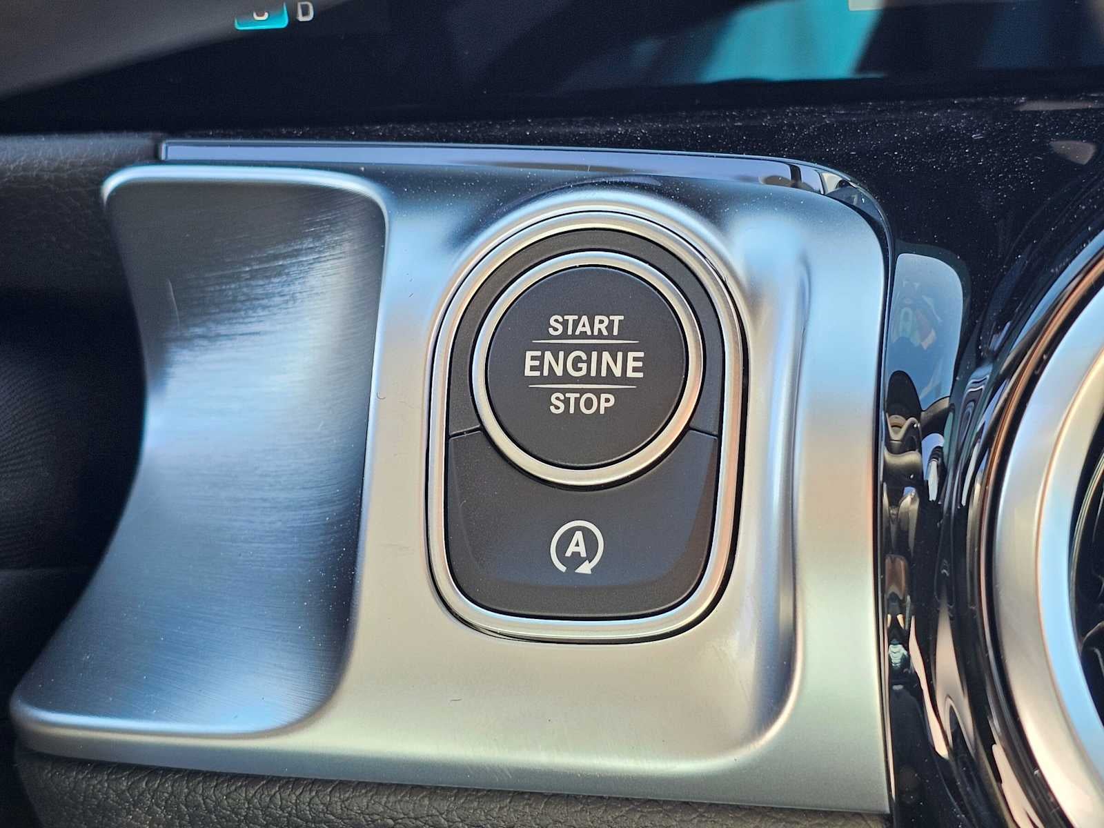 2026 Mercedes-Benz GLB 250 SUV