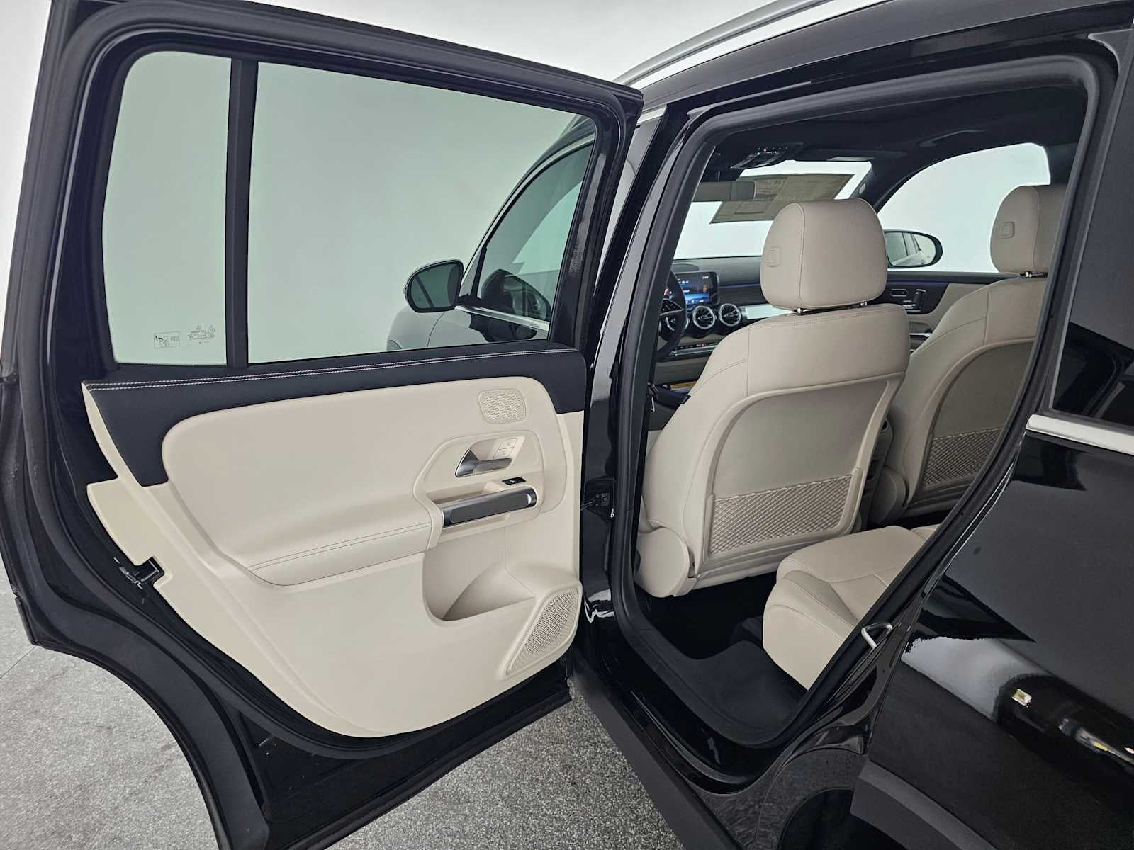 2026 Mercedes-Benz GLB 250 SUV