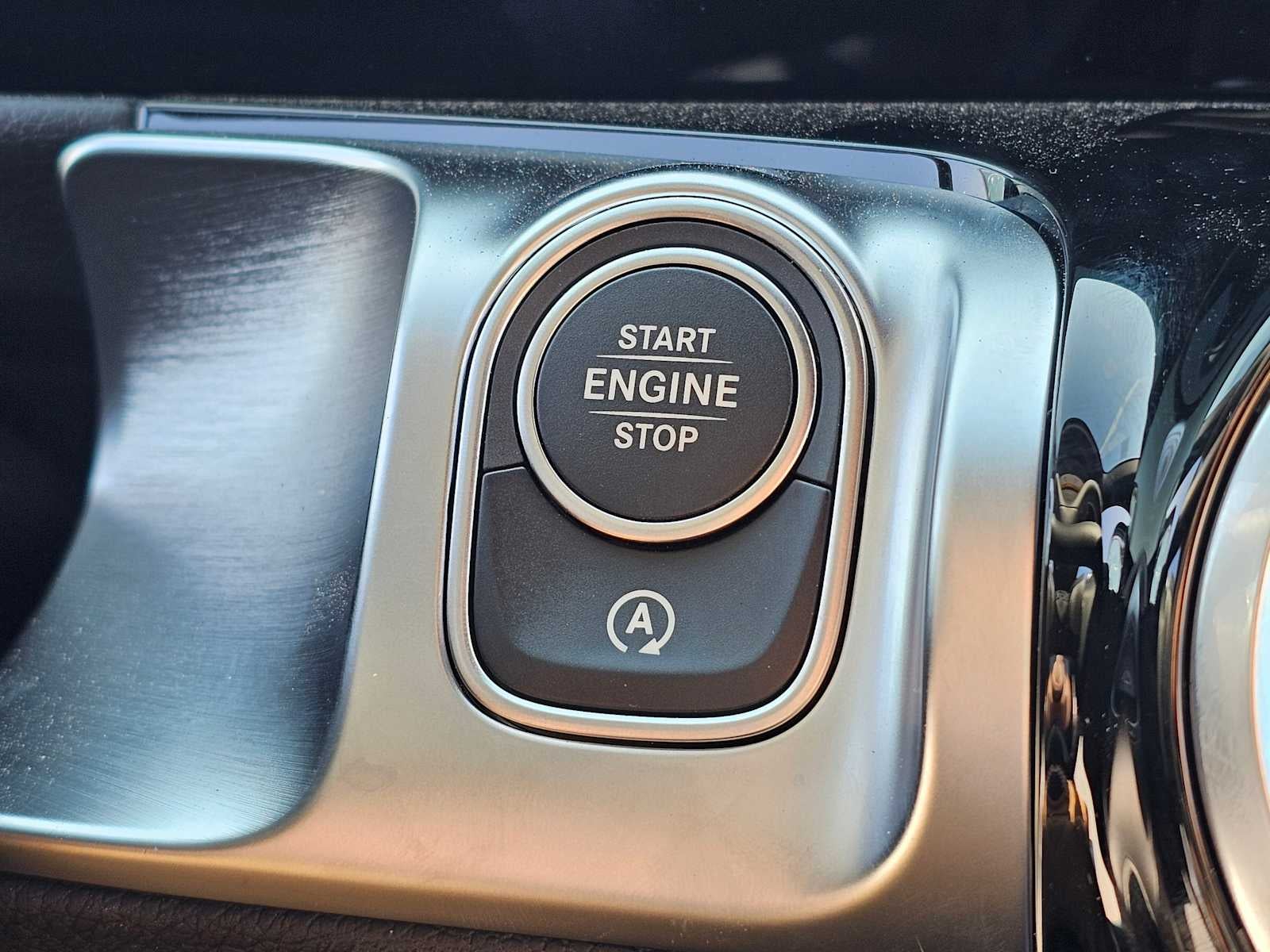 2026 Mercedes-Benz GLB 250 SUV