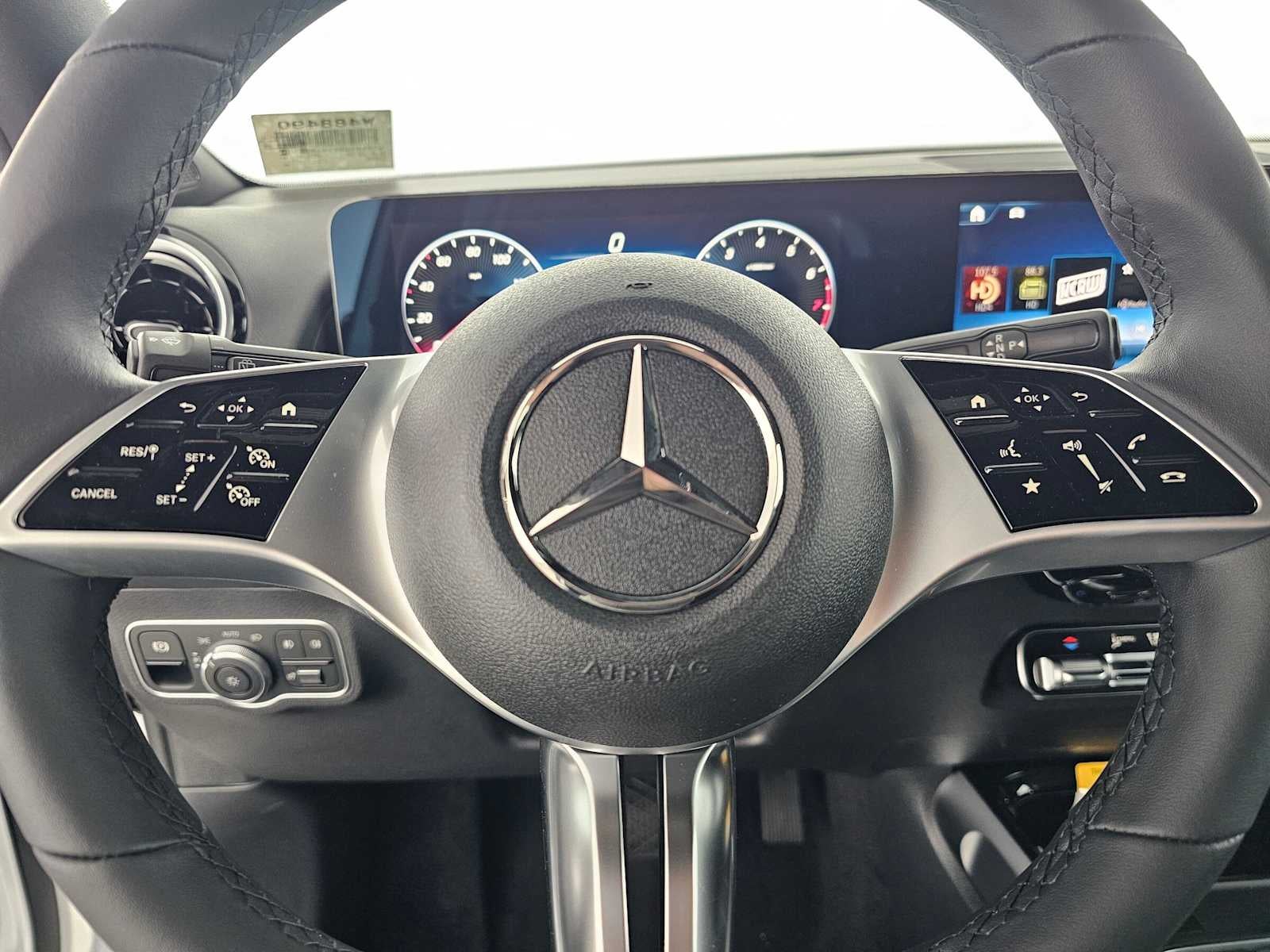 2026 Mercedes-Benz GLB 250 SUV