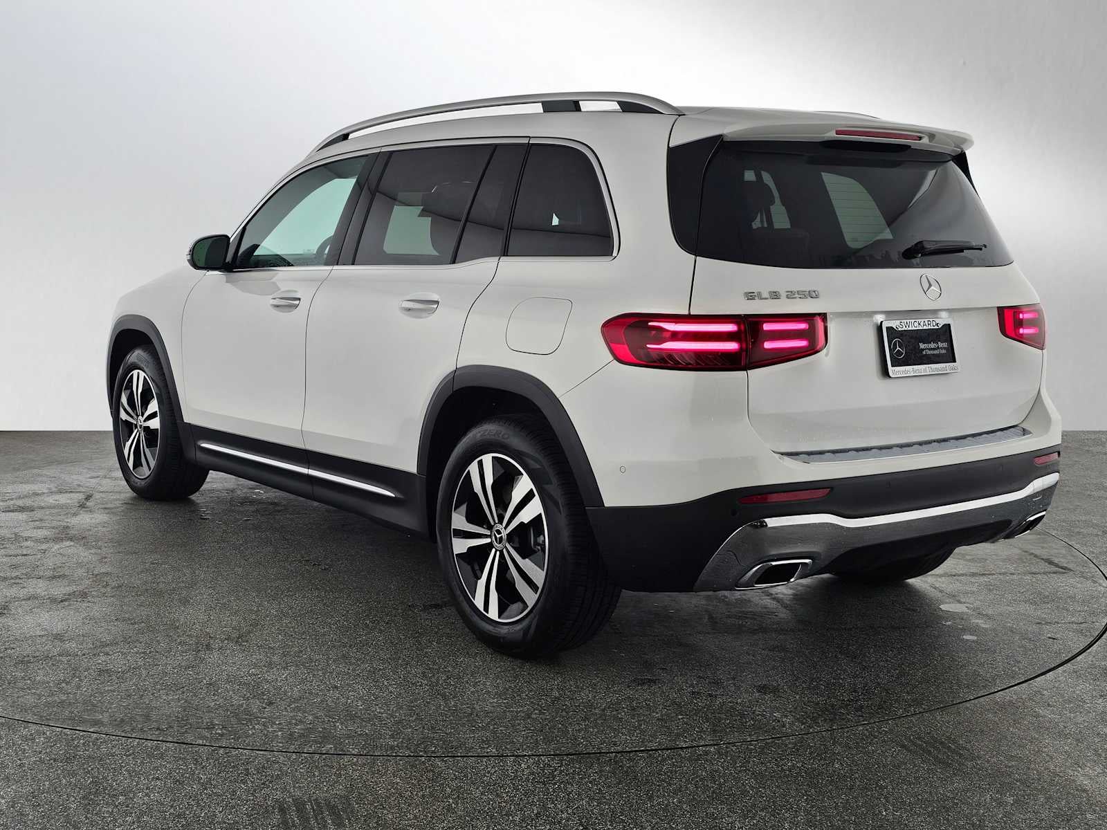 2026 Mercedes-Benz GLB 250 SUV