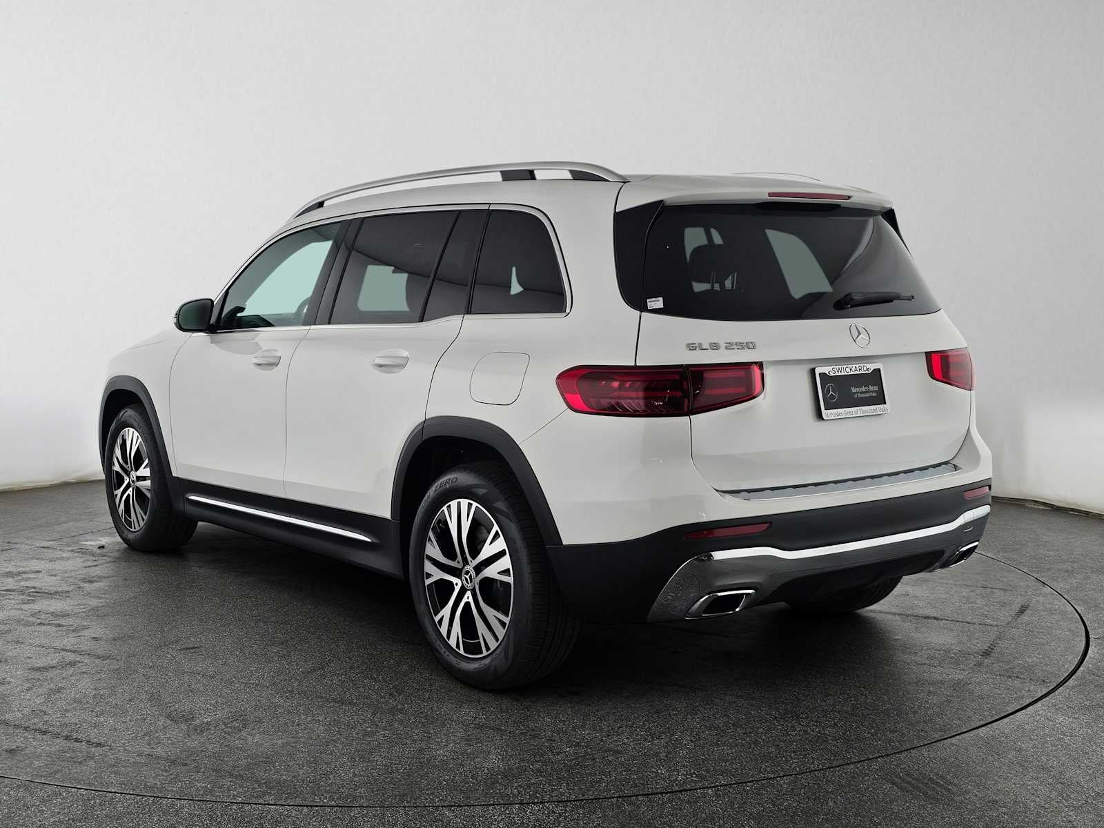 2026 Mercedes-Benz GLB 250 SUV