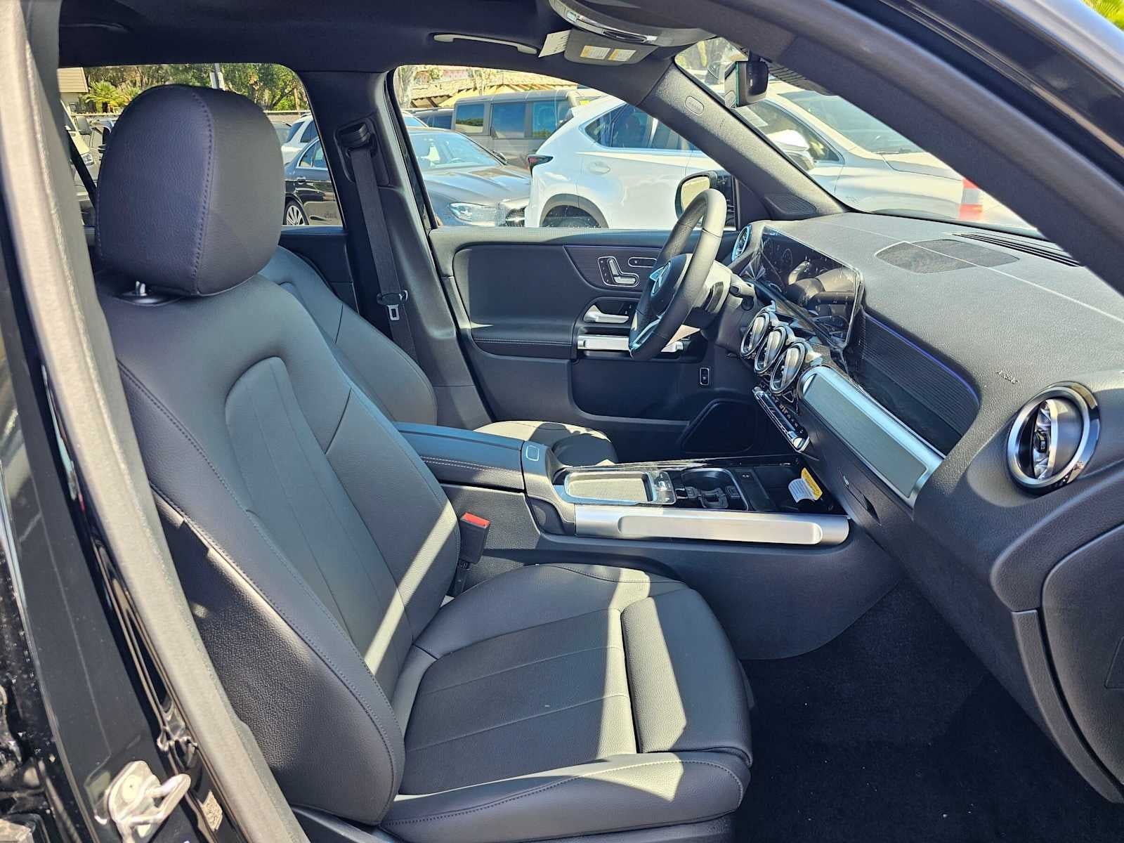 2026 Mercedes-Benz GLB 250 SUV