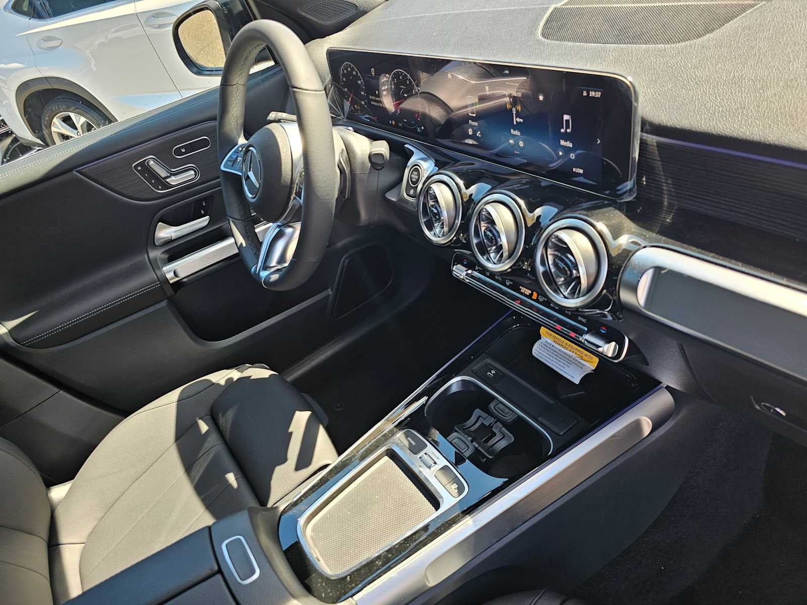 2026 Mercedes-Benz GLB 250 SUV
